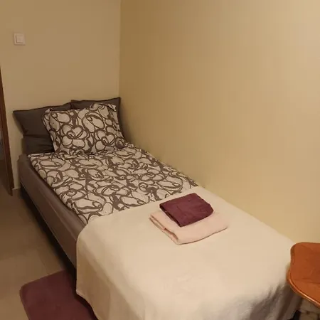 Apartment Pereca 2 *